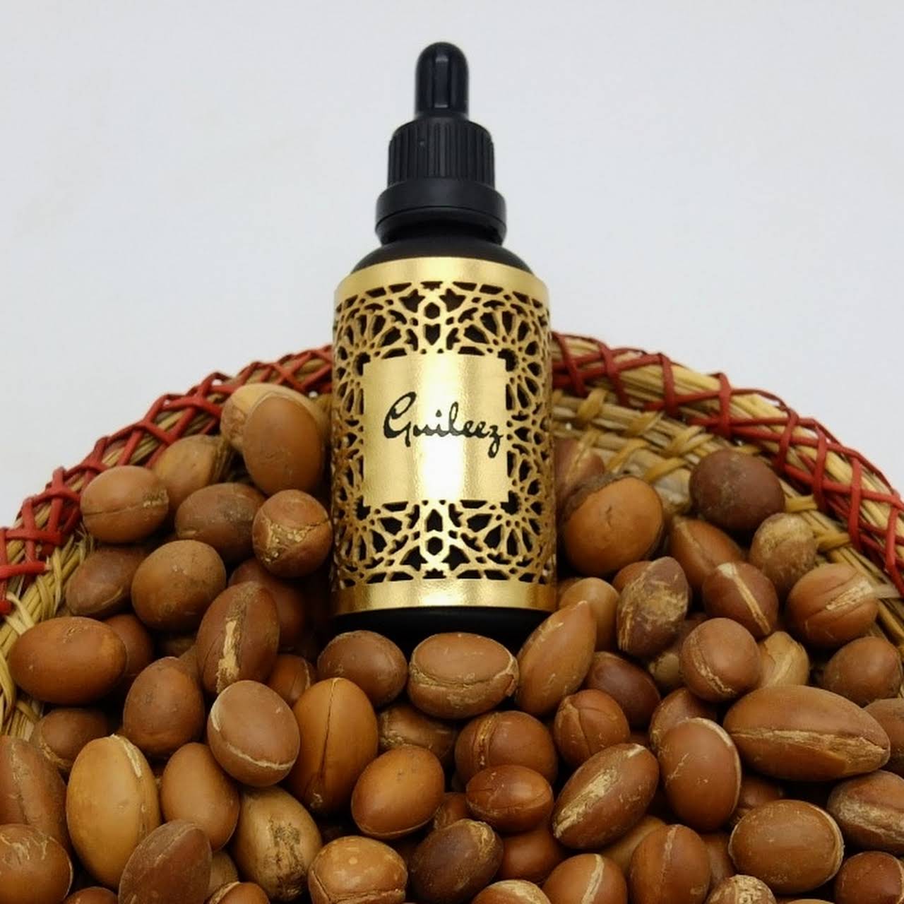 Private label pure argan oil serum in a glass dropper bottle